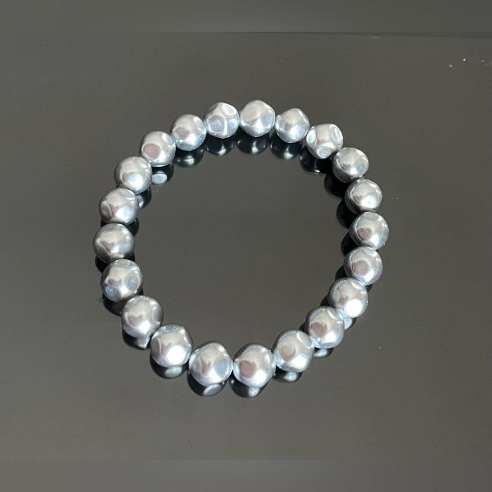 Elegant Faux Pearl Bracelet